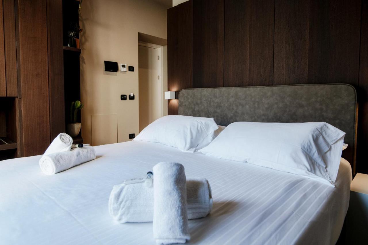 Ama 18 Rooms - The House Of Travelers- Como Buitenkant foto