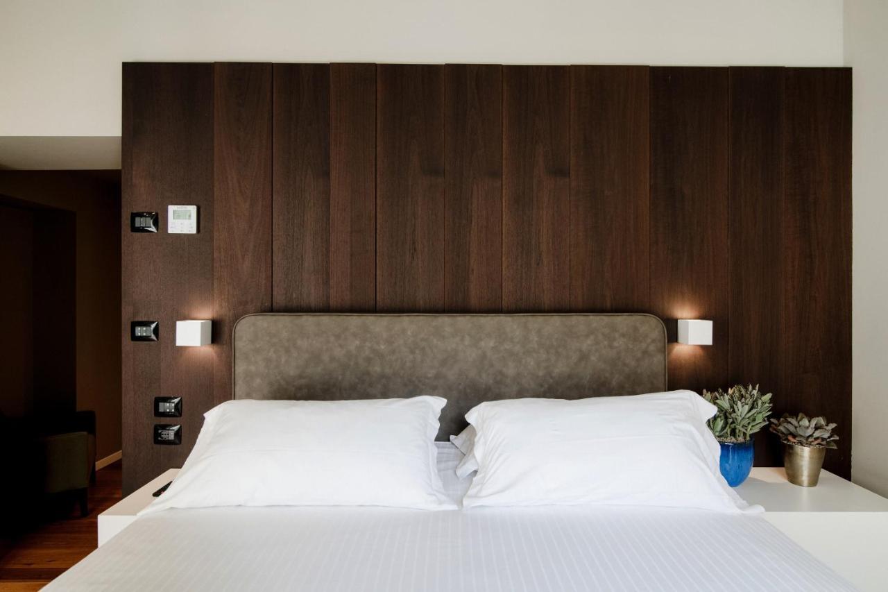 Ama 18 Rooms - The House Of Travelers- Como Buitenkant foto
