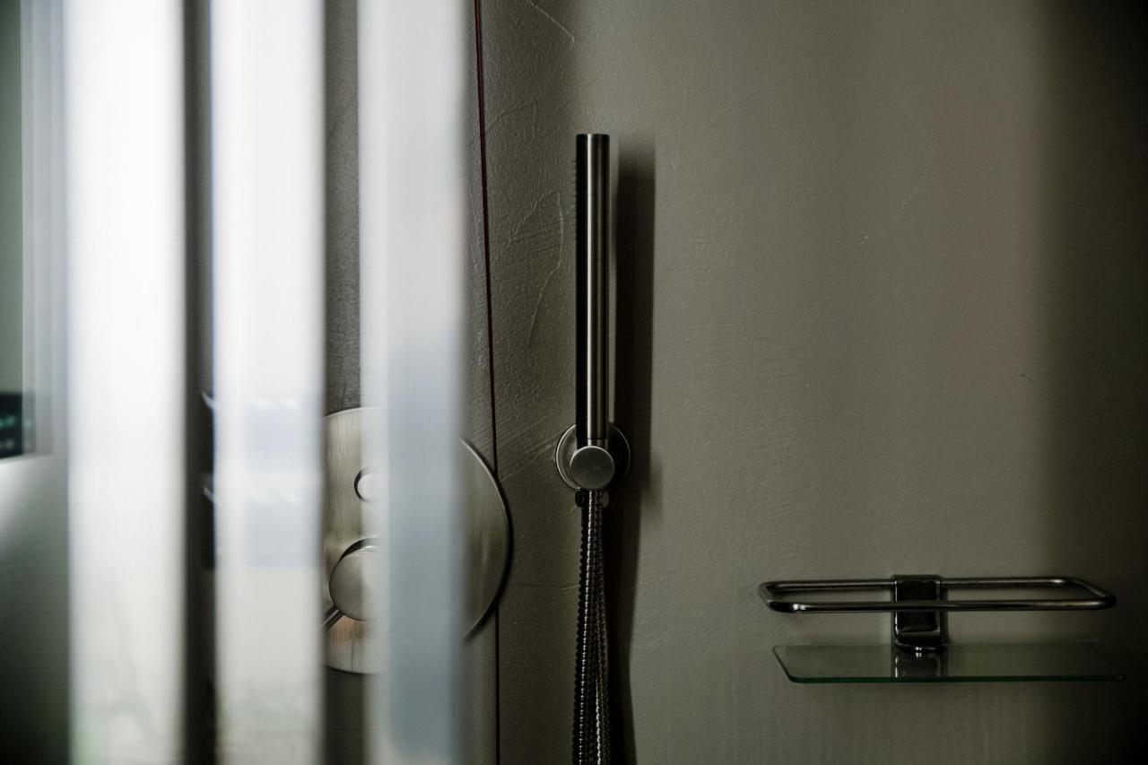 Ama 18 Rooms - The House Of Travelers- Como Buitenkant foto