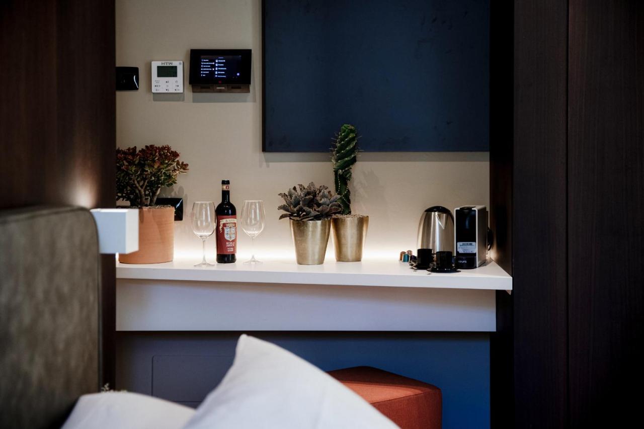 Ama 18 Rooms - The House Of Travelers- Como Buitenkant foto